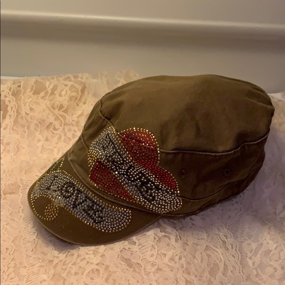 True Love Cap Pre Owned - Picture 2 of 5